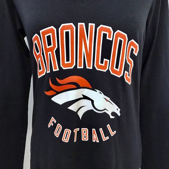 47 NWT NFL Broncos Long Sleeves Top Size S - Picture 3 of 11